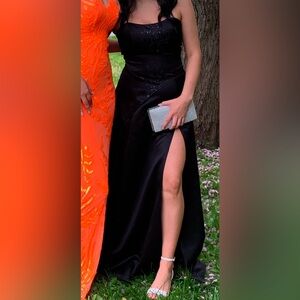 Black prom dress/graduation size 2